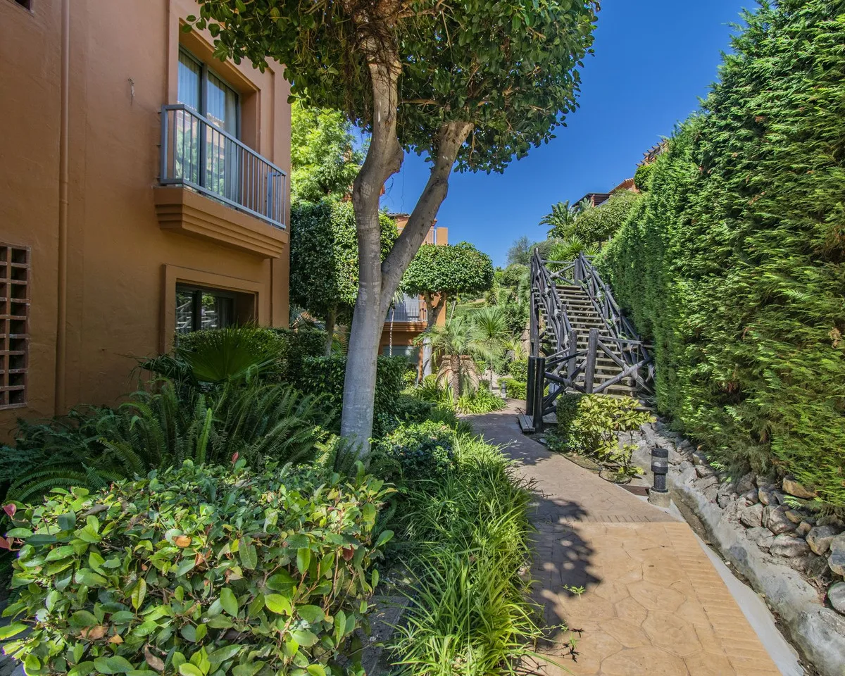 f84fb56a-06d6-4dbb-bc29-959ad4ff1324