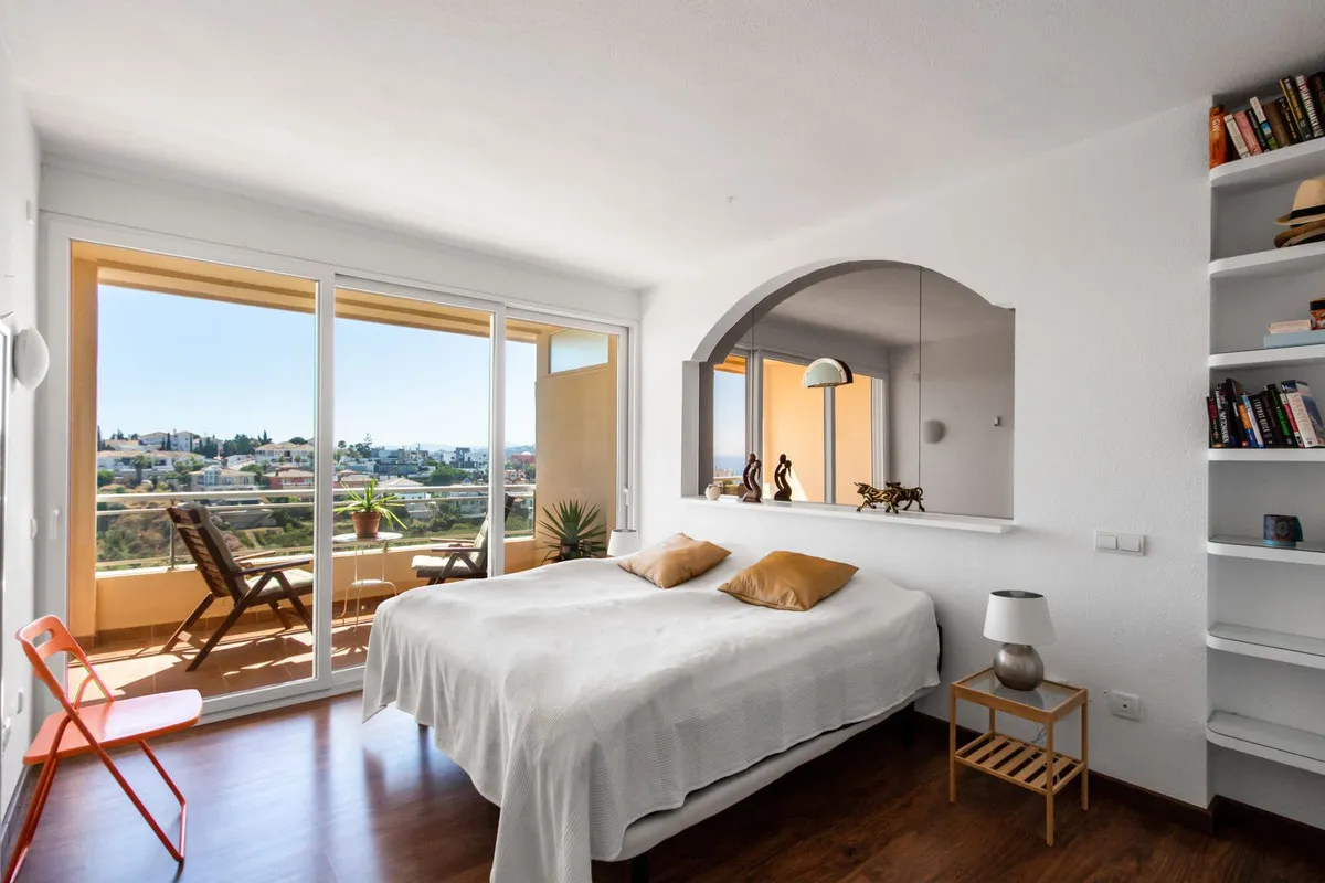 d783494c-da56-4f20-80a2-9279c9ad3444