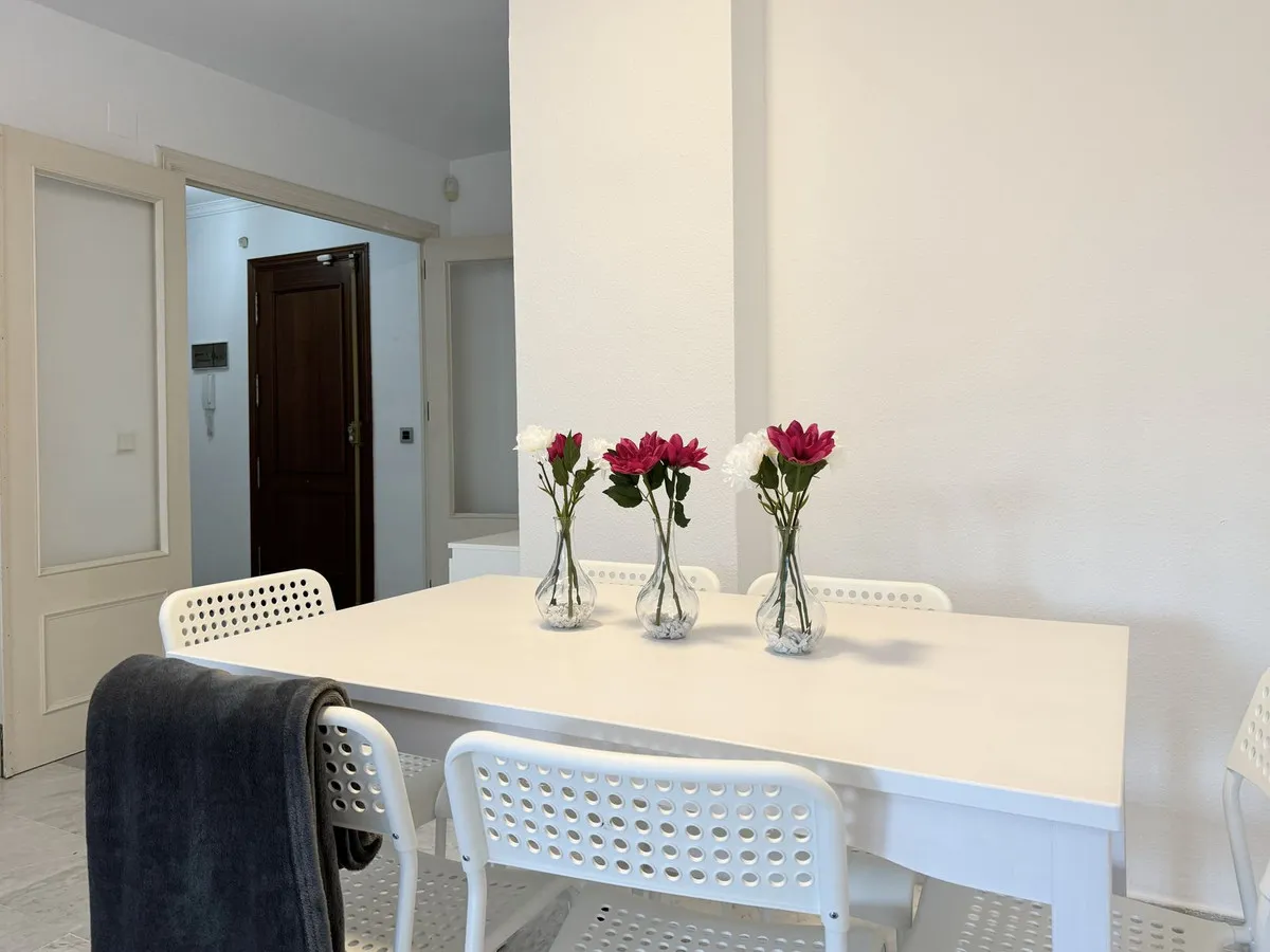 12d9759f-0f9b-48a5-83c1-972809223ea7