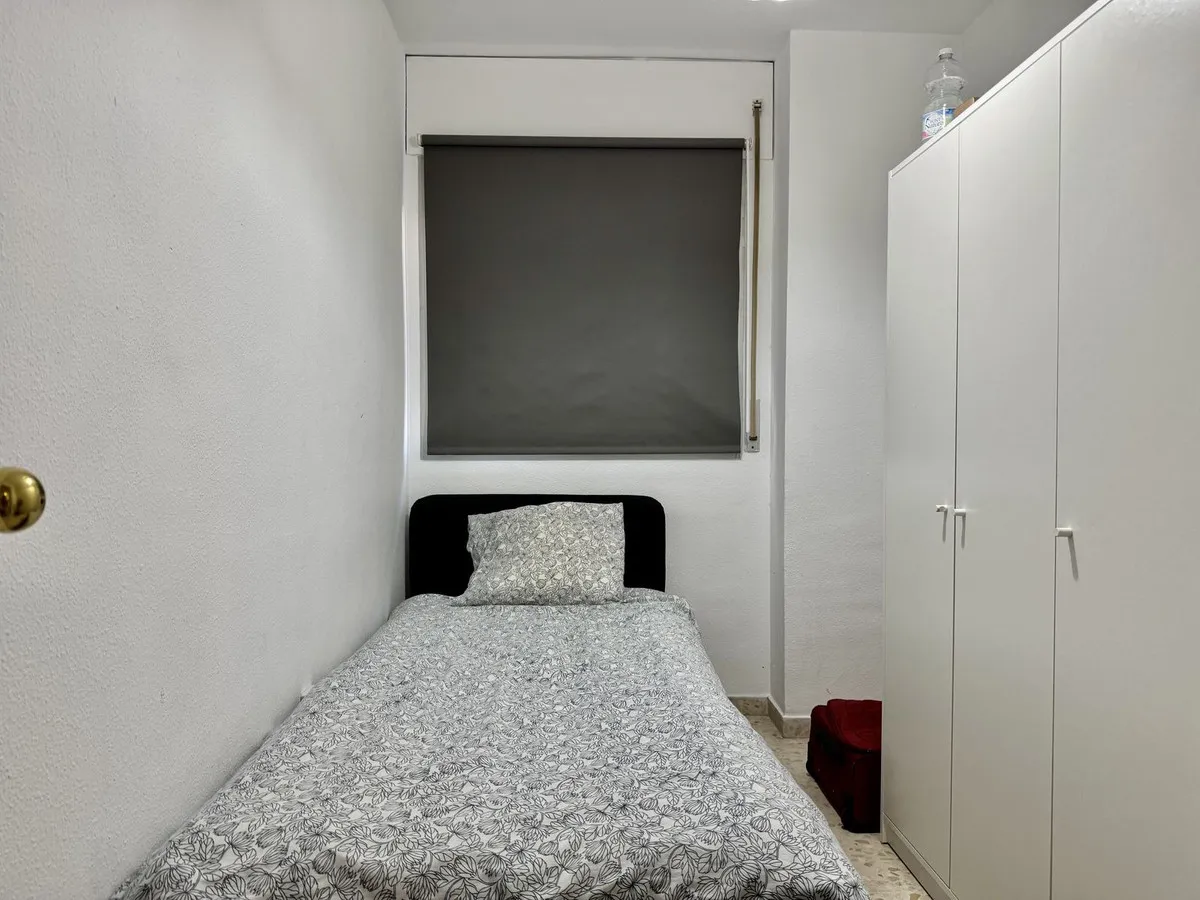 fa9528a5-0c1a-42a0-a070-c0202807bd99