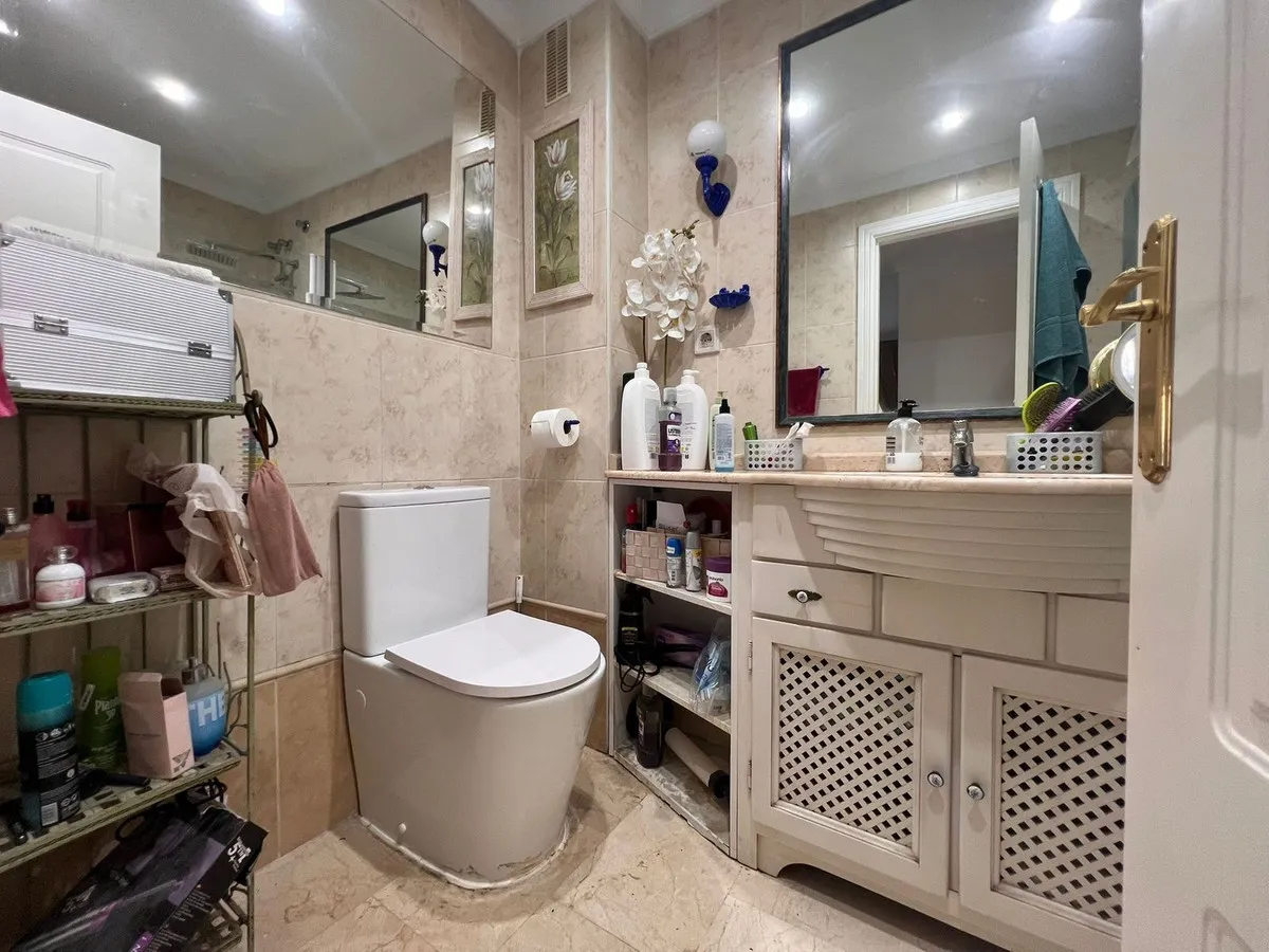 a02d8ee6-a167-4c7b-8df2-7db47121c1cd