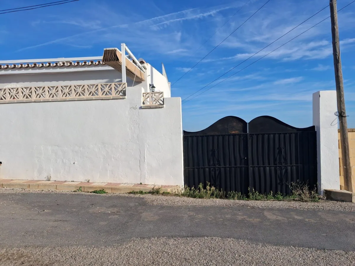 a8eda1f2-2edc-4716-8037-4fa5f2638d72