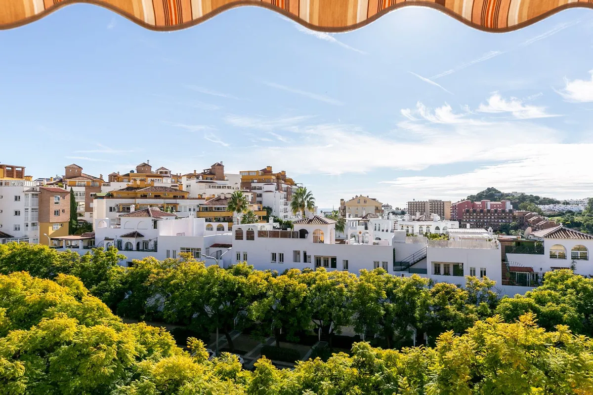 21176db0-e19a-4525-b7f0-05d206e21ed2