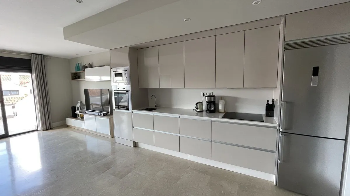 30002ef6-290e-411c-8420-63307f2119b5