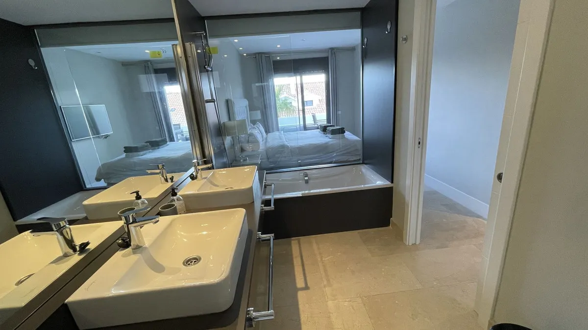 a355ab53-98be-4033-a951-818201af934b