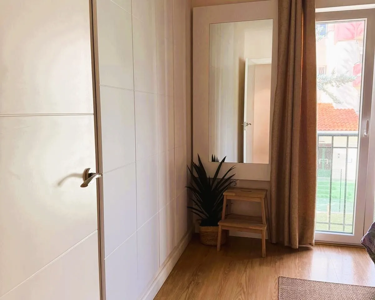 1ee8ee9a-a602-44d4-bf0b-ca3d9e41b49e