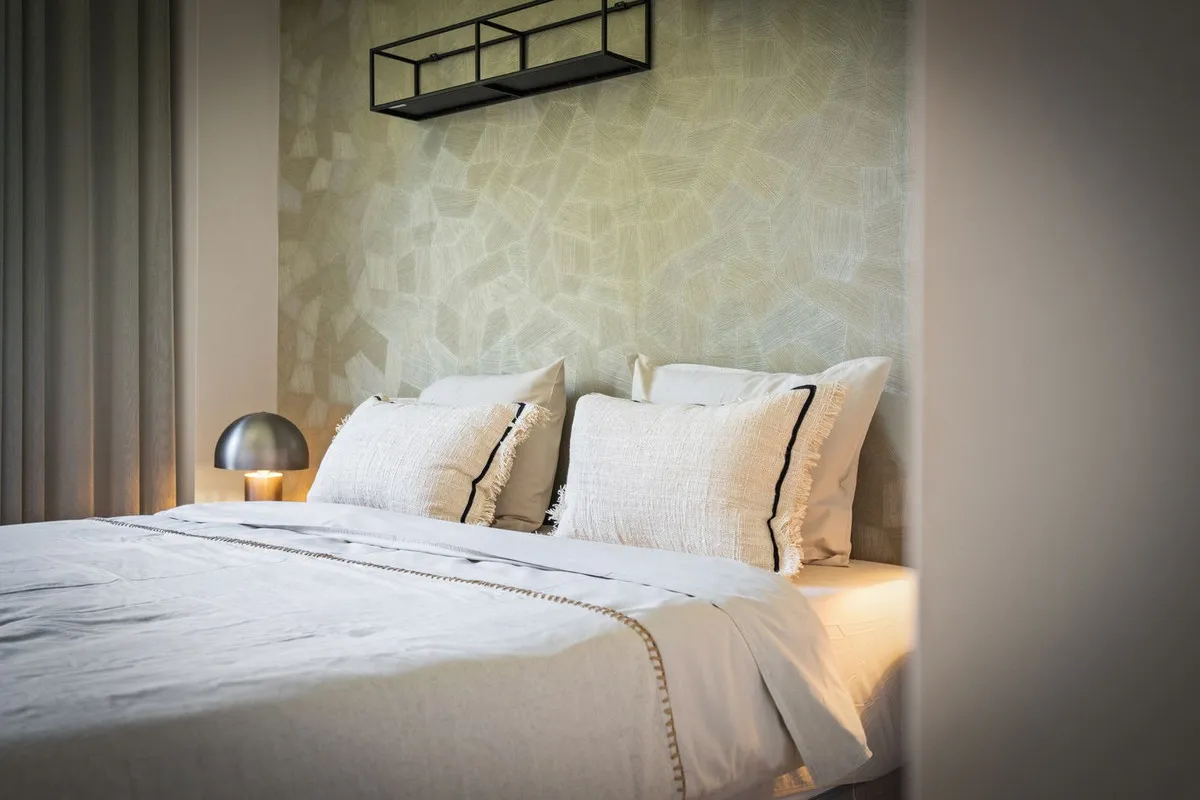 a8963706-84ab-4e0d-83c9-08a9a43d7479