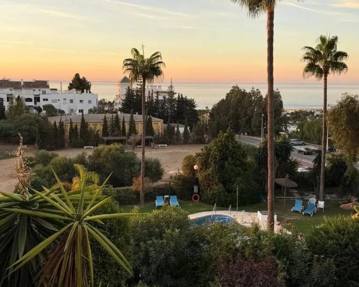 a7f94129-2ea4-45e3-a119-a61f339bbd96