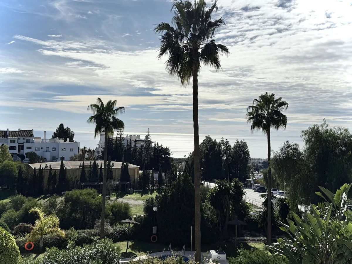 e65111fb-480e-424f-bf22-0ae4c7bb9002