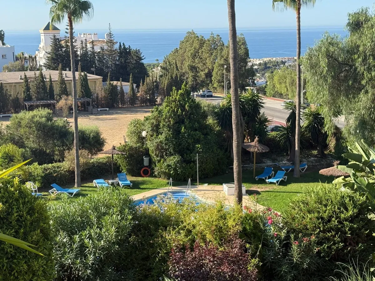 fe7fda38-c1f1-4f51-8122-d01cd1803feb