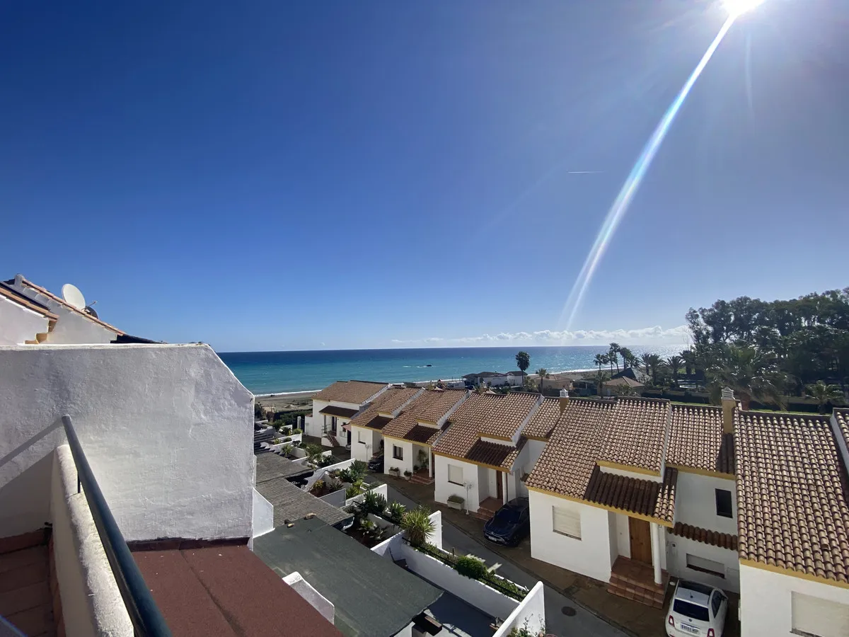 2bc12364-c3b3-4329-a23b-0075968f5751