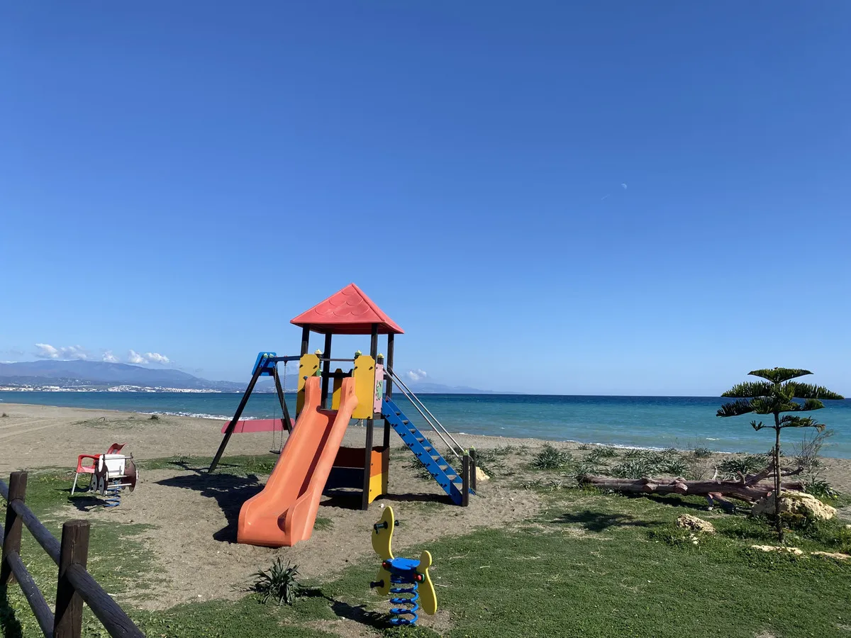 ba337875-021e-47b5-a6b5-6c74d96482e2