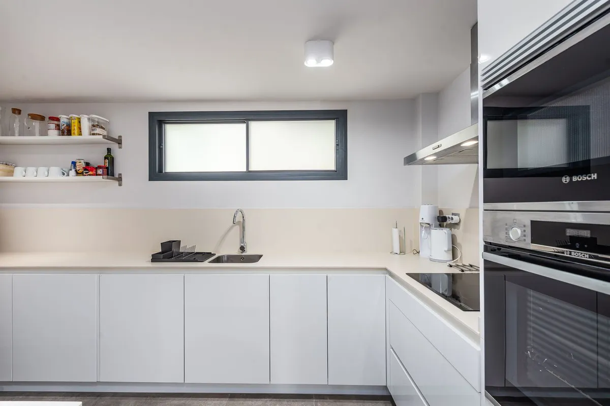 0e46ce9c-bde3-4fe7-937e-7d8e63c6d1de