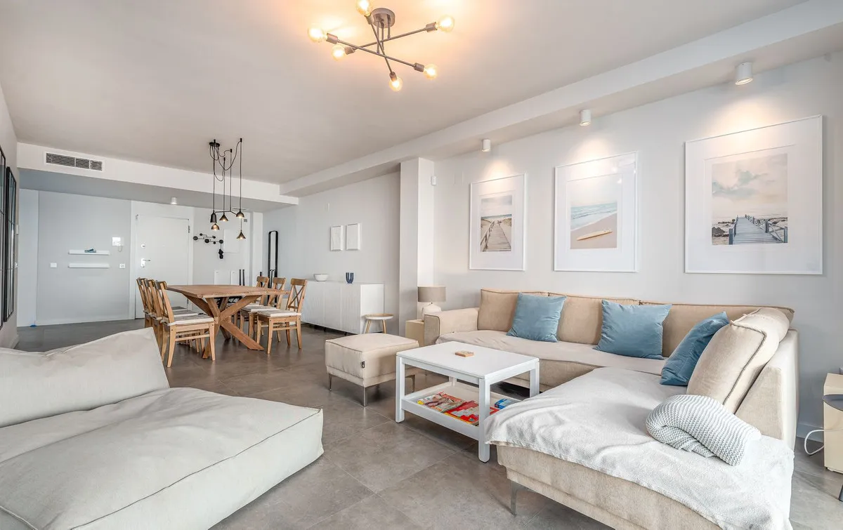 f8b73326-2a95-494e-b847-a59803ac2ec8