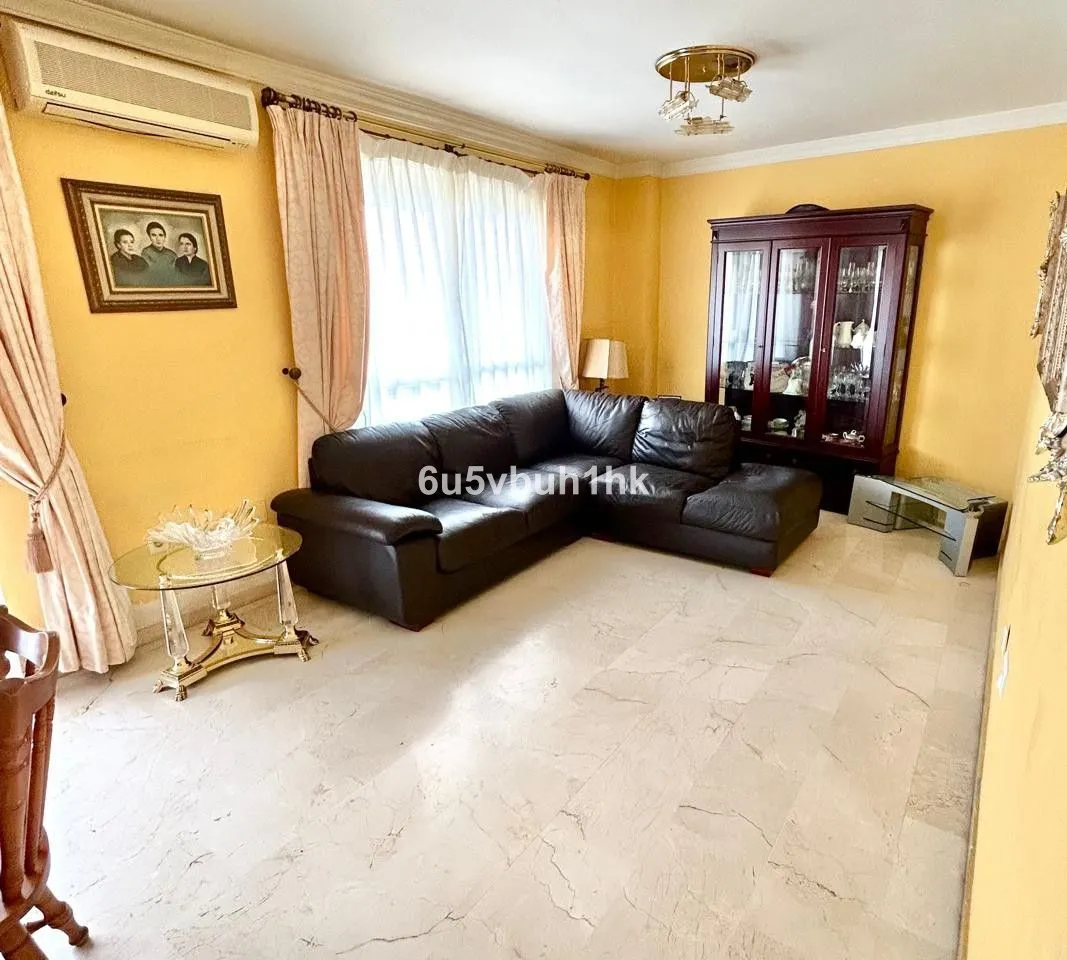 1d010ef1-d6b1-40d5-ad42-c9dad1d9b98c