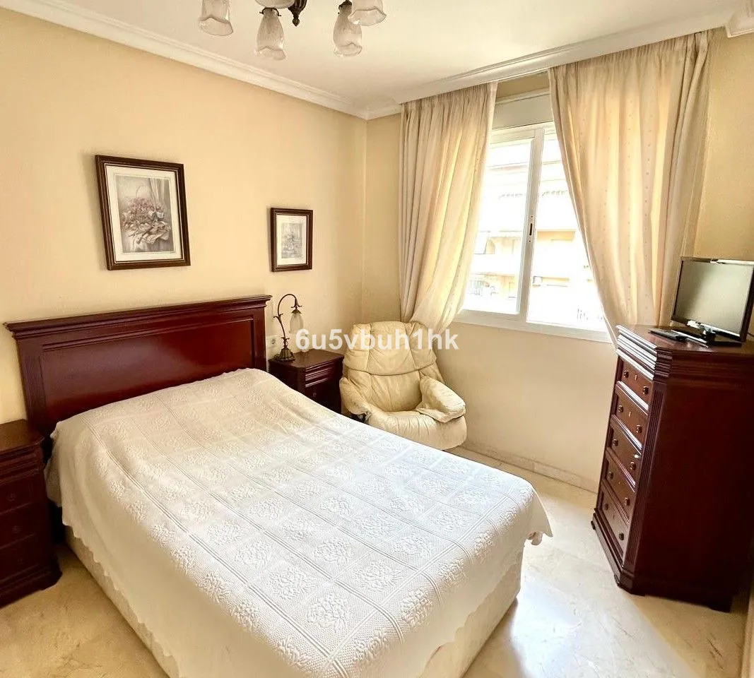 418f9eb0-8035-4804-a2ac-f3d8f00782f1