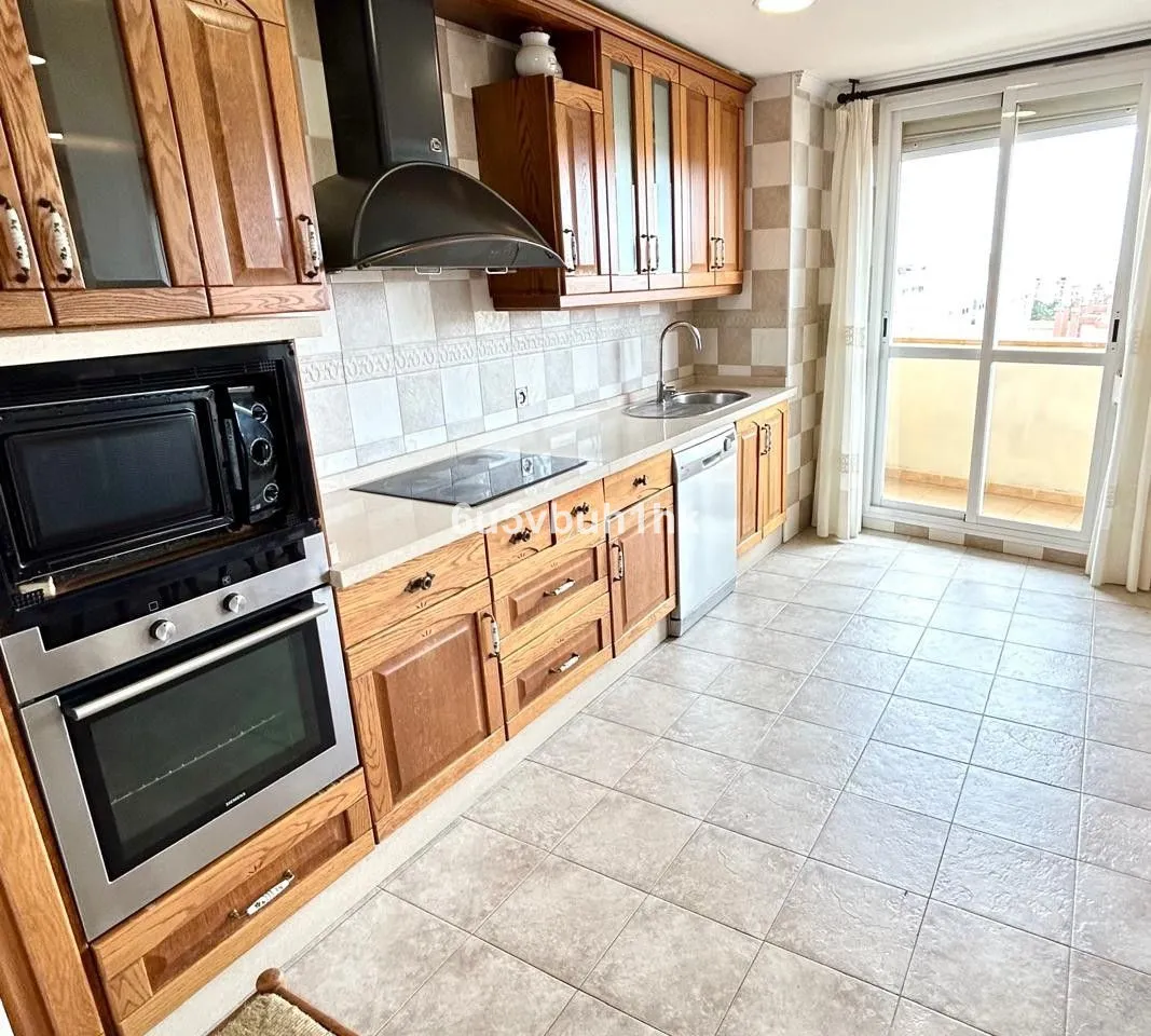 5d27f4ce-5633-4b8e-a930-dd0e743f0f17