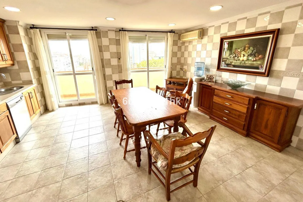 e51d4440-517f-4014-8945-fe5efa164436