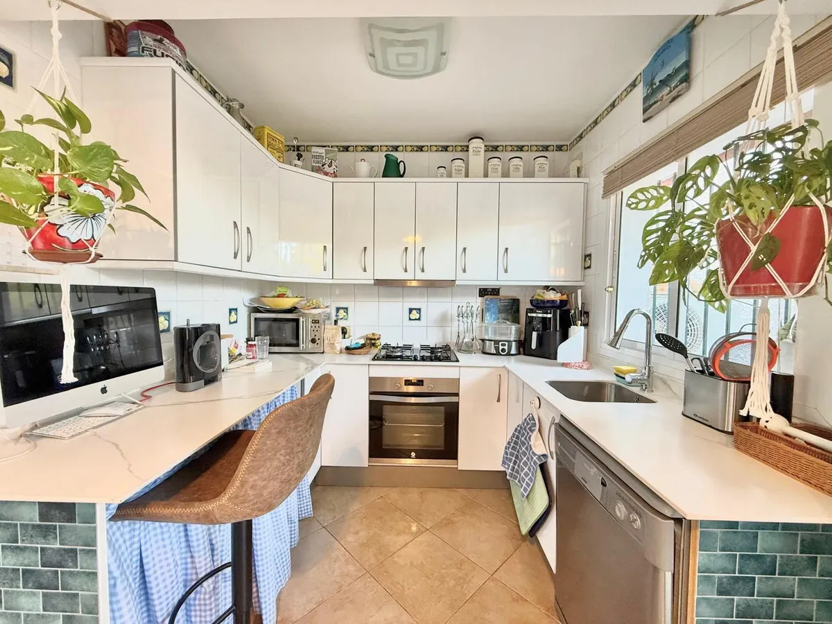 6924069b-d92a-435d-9cc3-5fe605cba363