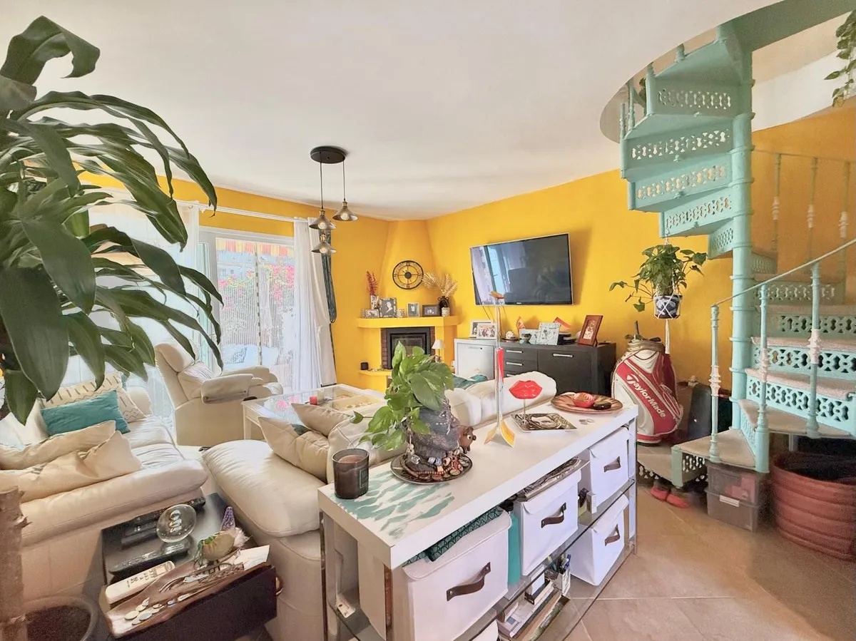 dcfb635d-123b-4605-970d-a8365e170304