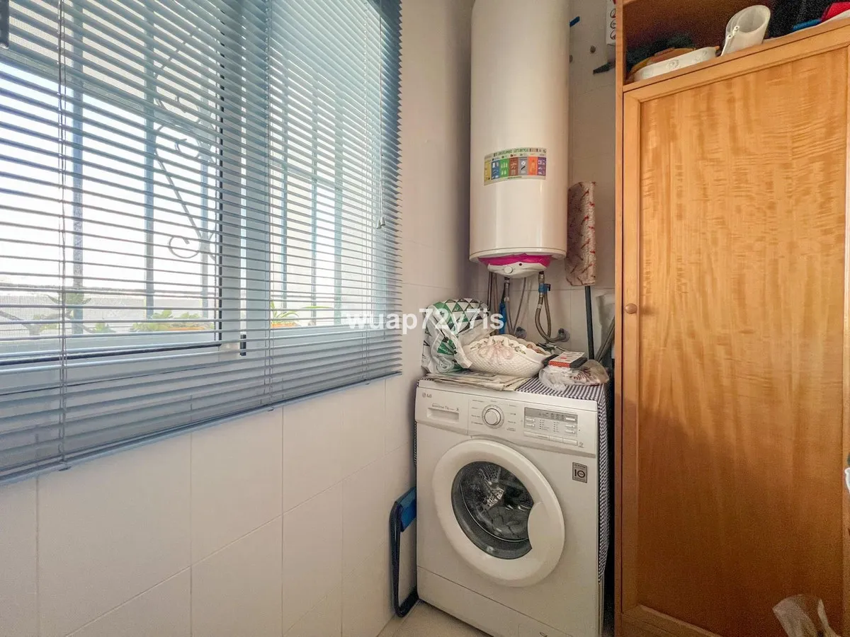 1c693d82-1aef-44d0-8876-ba0bb2aedbfe