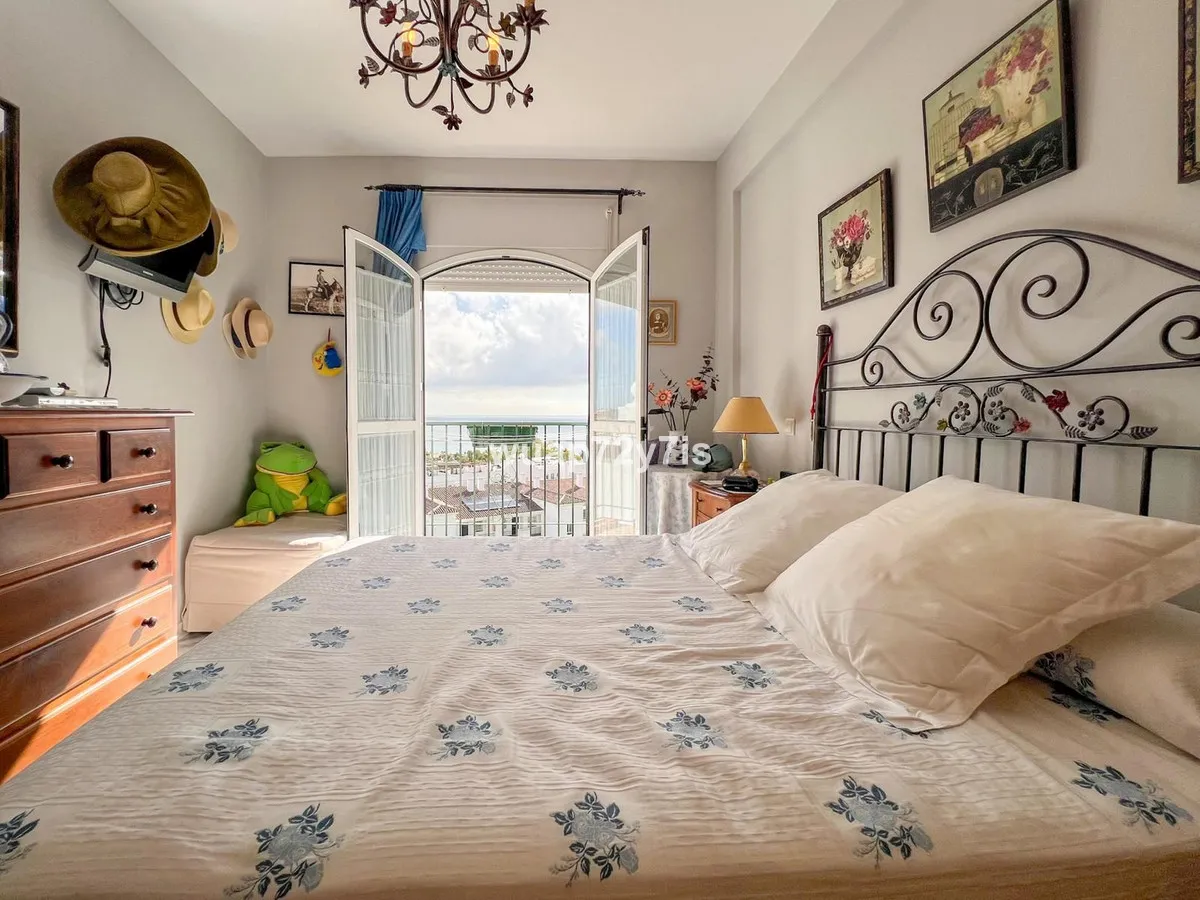 6e9d3c66-aff9-4de2-95c7-6be9f2cbb41e