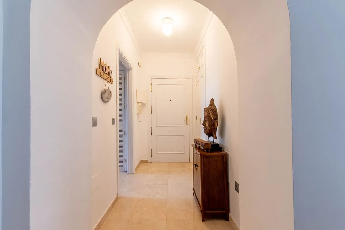 c00e94de-6c5f-471d-b51b-8e63cd4ca36d