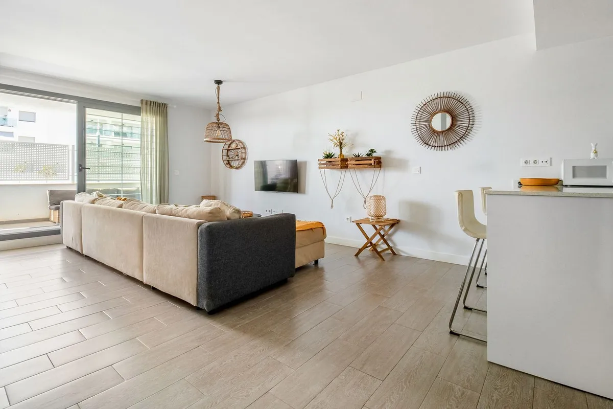 542ea597-7c98-4958-9ac5-5e691ce91945