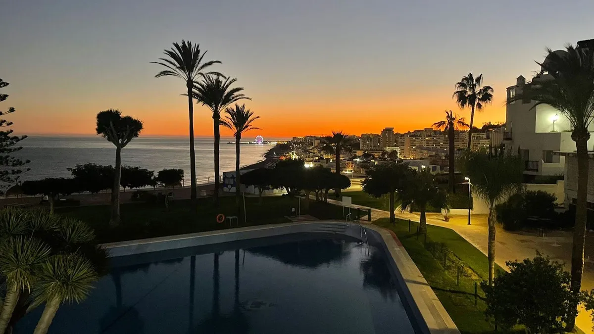 d4027f99-8802-43d0-965f-8a7753e5daad