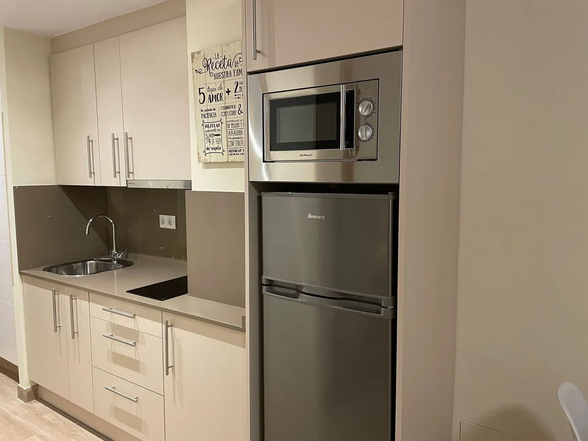 e3764359-0540-4d03-8500-7beff4c81e24