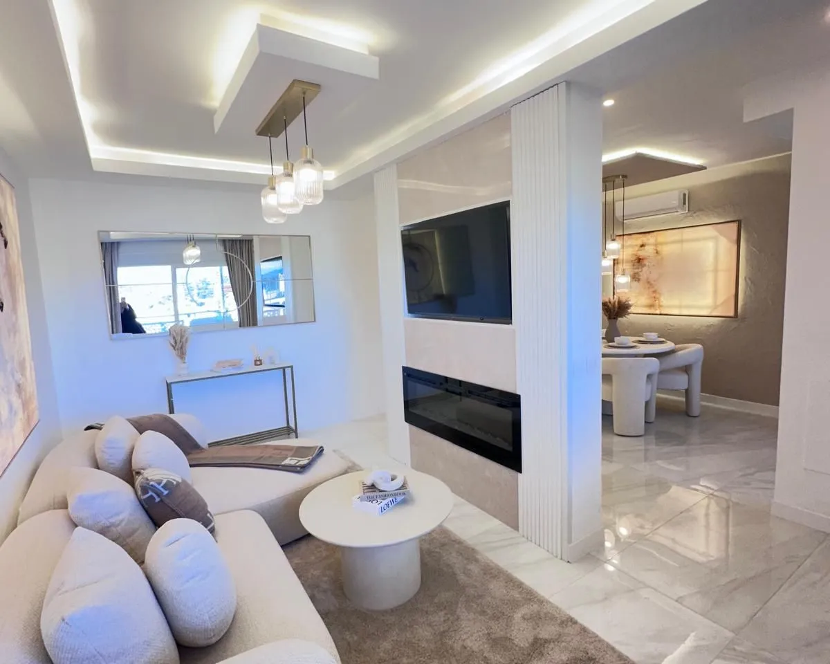 4ca0179b-f044-4c9b-9538-b1ed0a87654b