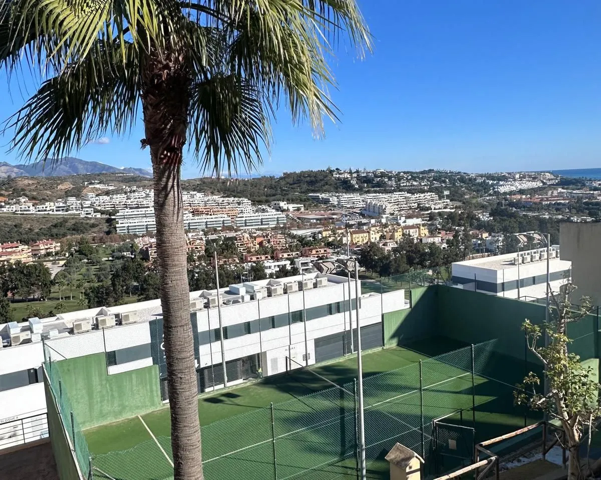 77b63579-36d2-4f6e-8519-48af7519c8d3