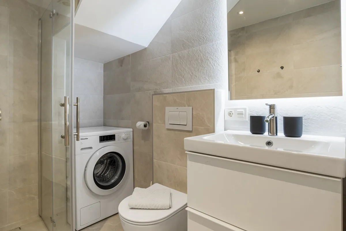 28572bf9-d757-4bf7-ad9c-1b200259f330