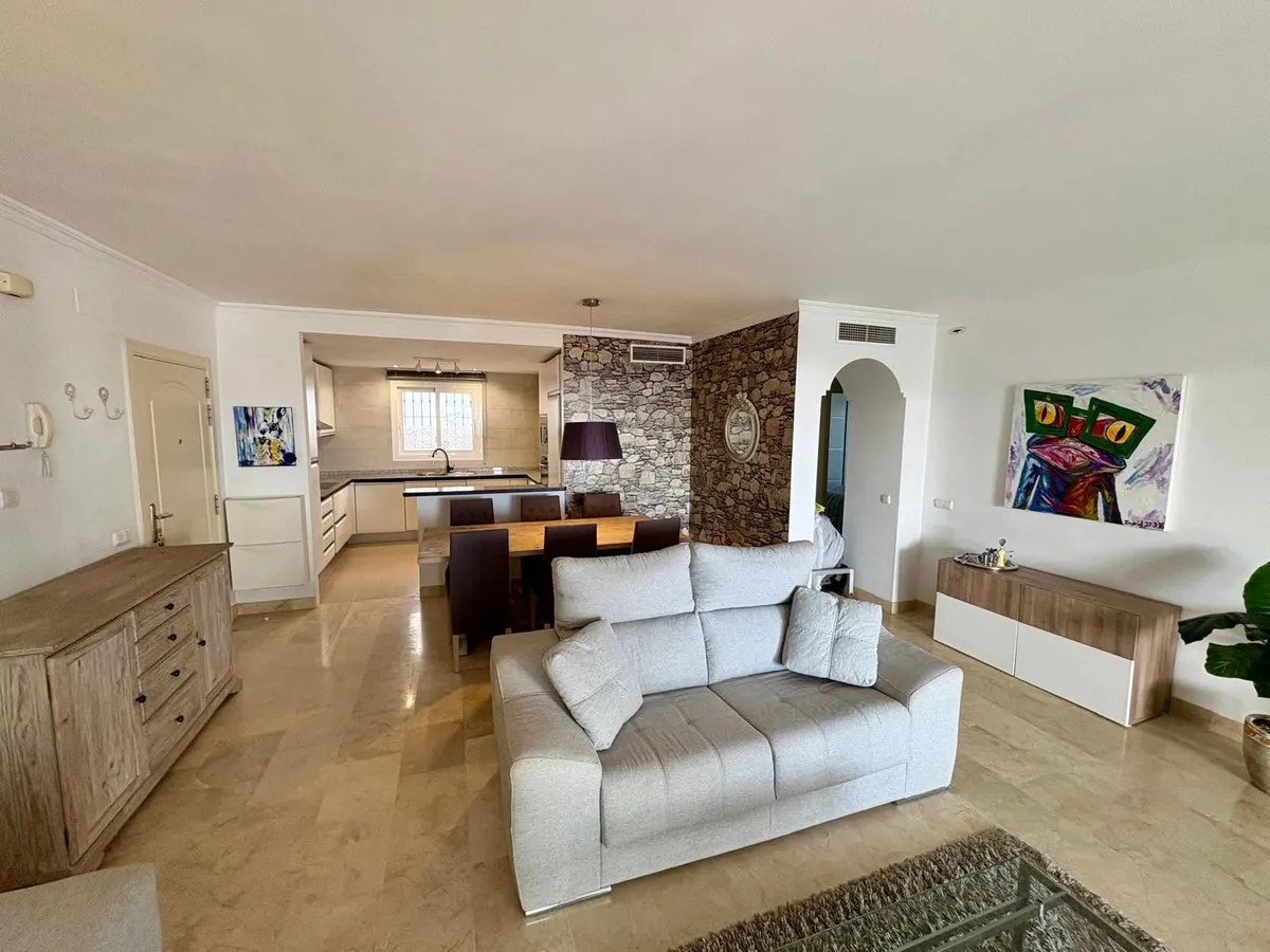 10e7a79b-d1ee-4e48-b1e2-97190a0ff316