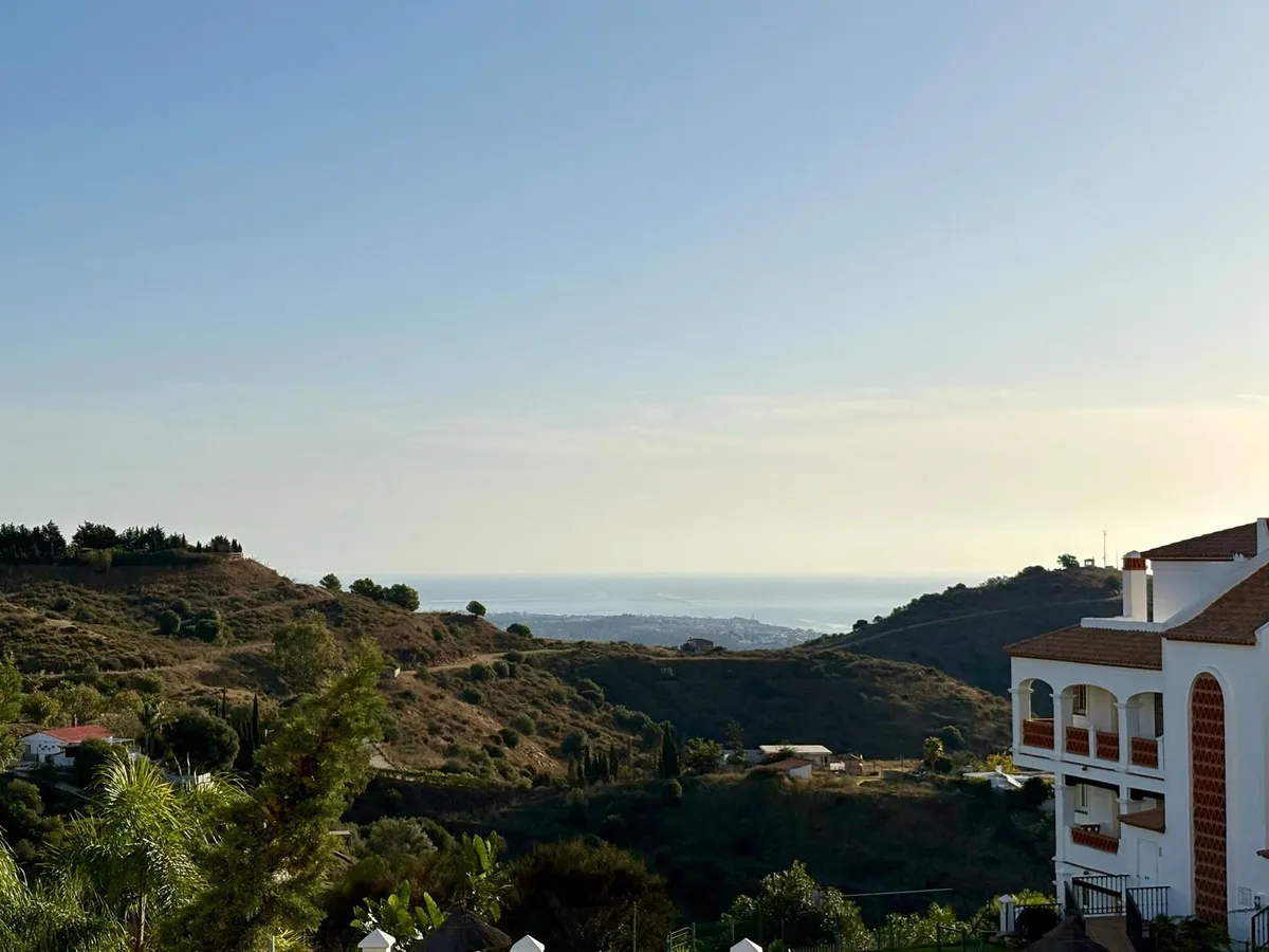 ab567813-3360-40be-a126-2ddbccd3e29c