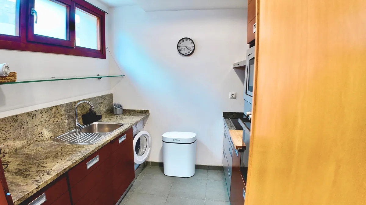 b4c6f8f7-911c-4463-b7ea-558bd62caad9