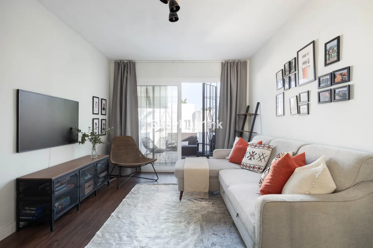 2f02f1f4-d380-4d47-b8ca-87a2f825e261