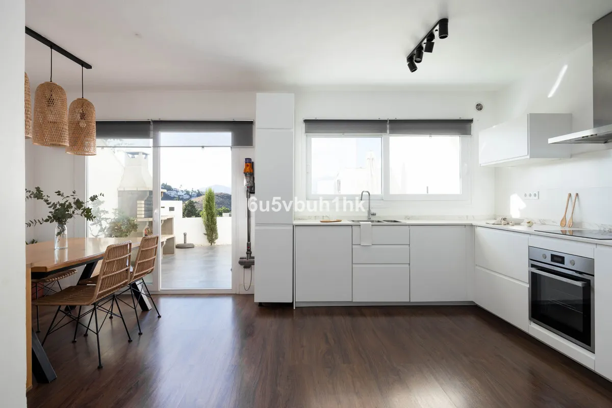 564f94cb-aff8-4b4d-9d68-87a3aec7022b