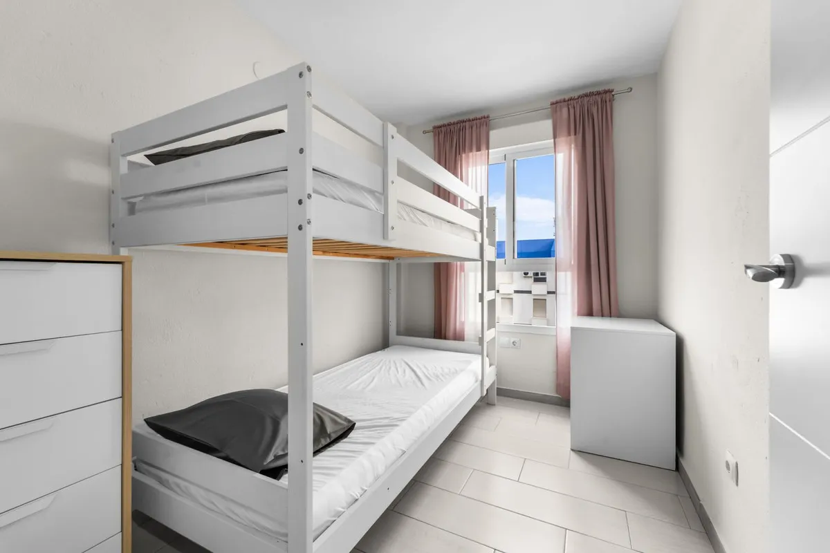 795ca296-66ed-44a3-b986-9e1654248732