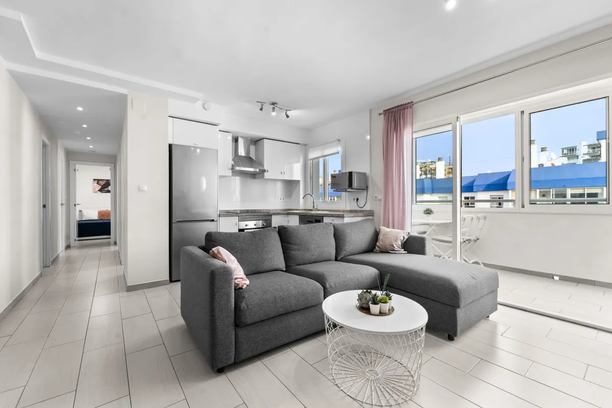 80c16eb8-6afd-4cd0-bec9-d1eb539958c4