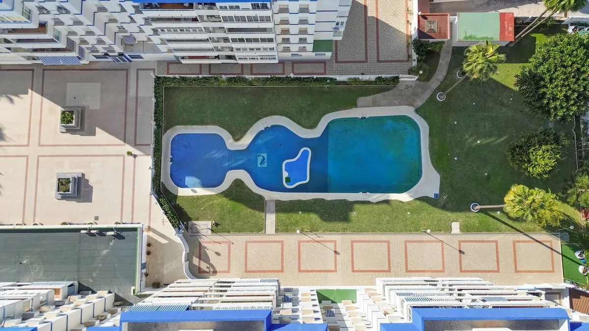 97398579-ebc1-42f2-aba6-d03a0132a8c4