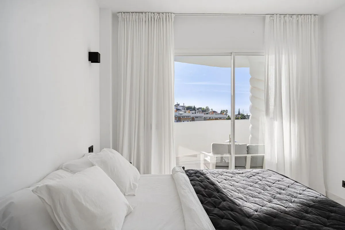 9a984537-f597-4068-b883-c4c8031595cd