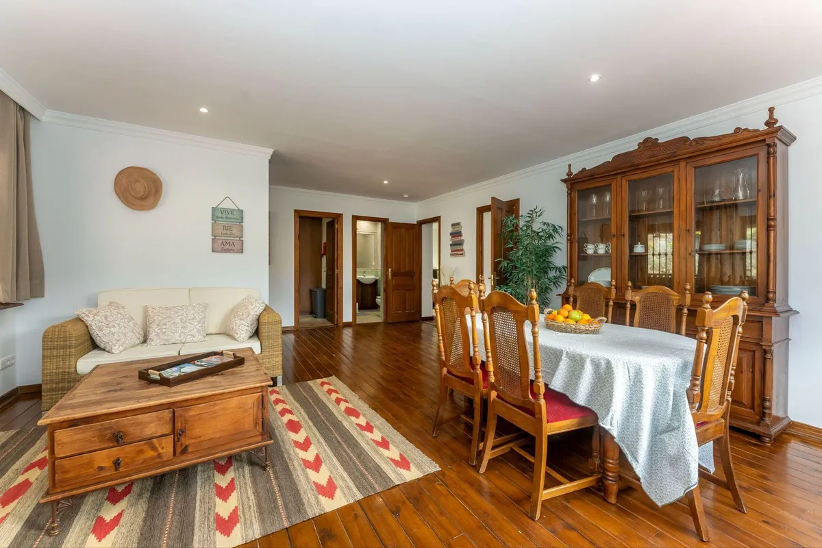 8ab73199-1c2b-4cf0-b725-21d73835617f