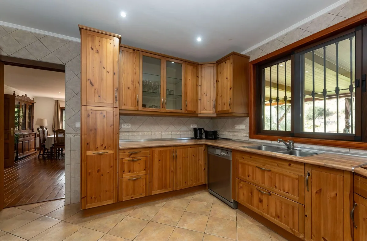 e76c1a1c-9d19-4e0f-9a57-f640ad85ad0f