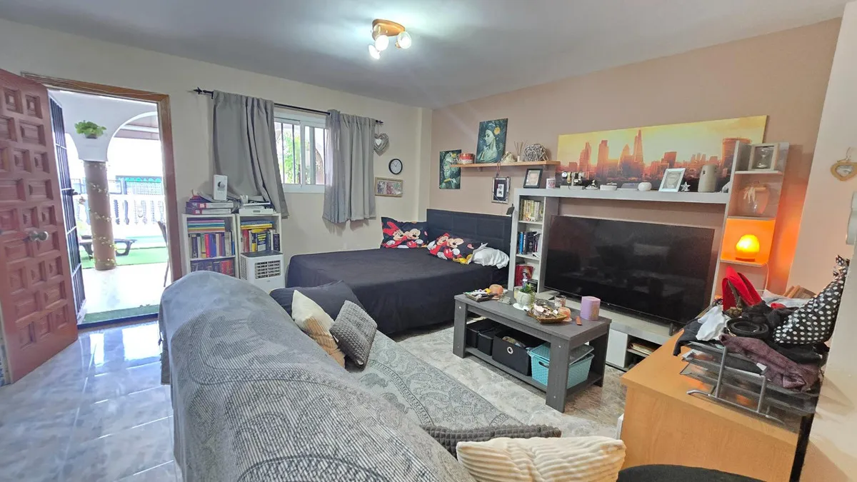 6ad5c523-079b-4991-aa39-45f2216217f1