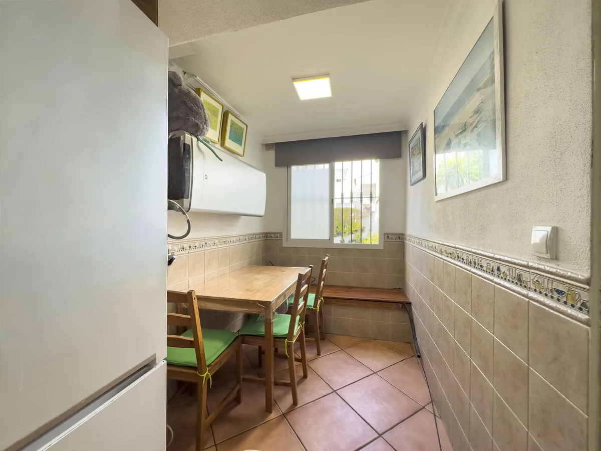 18ba2ac9-100c-40ab-8fd8-bd2eaed1d53c