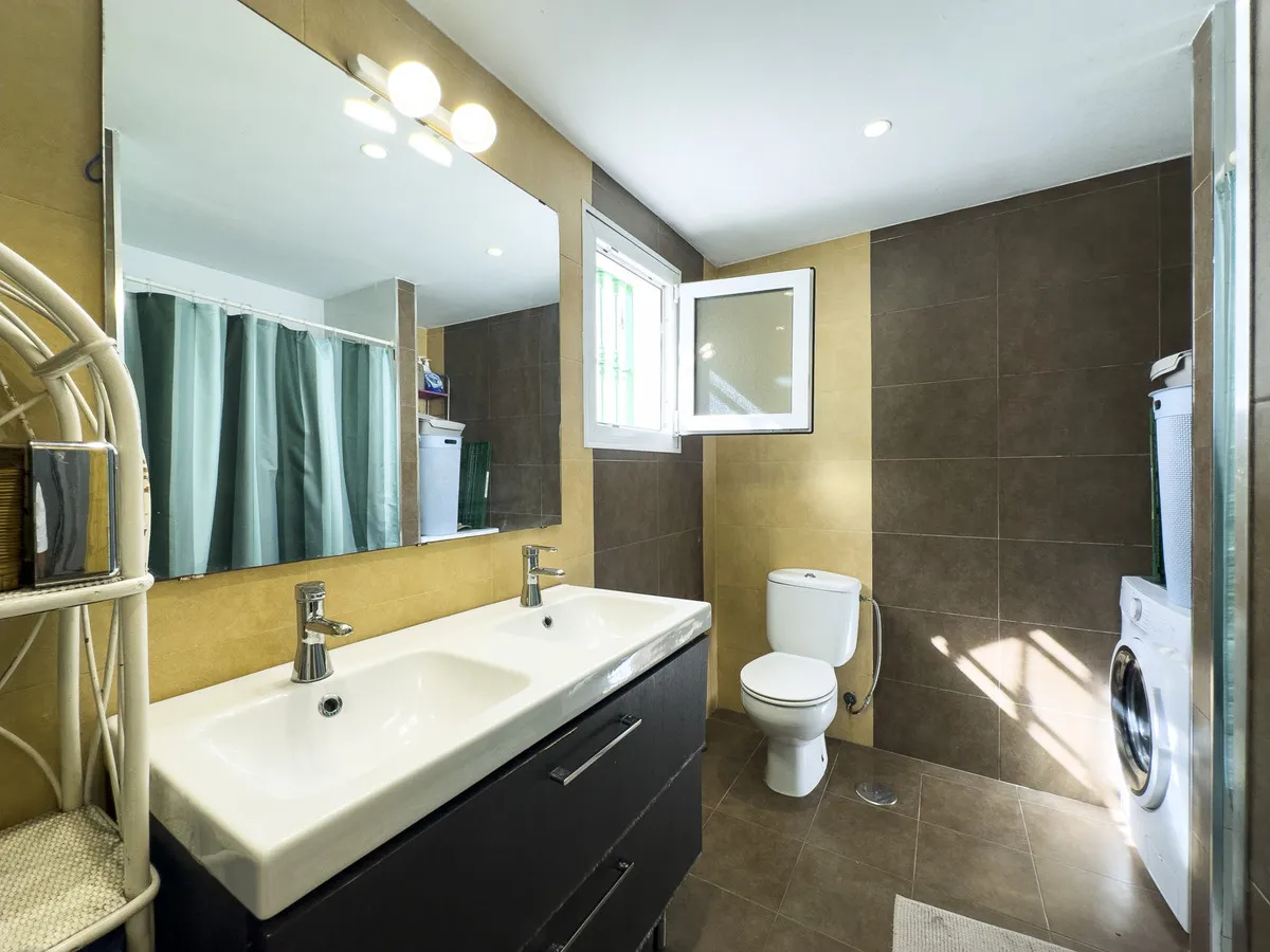 28ce5af0-4861-4bff-97a3-31379b488241