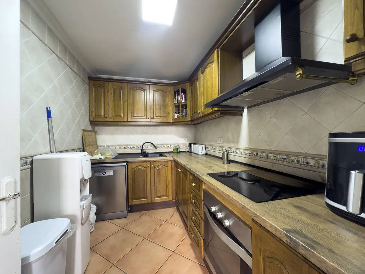 aa34d698-f233-4c27-bc25-4012fc479e13