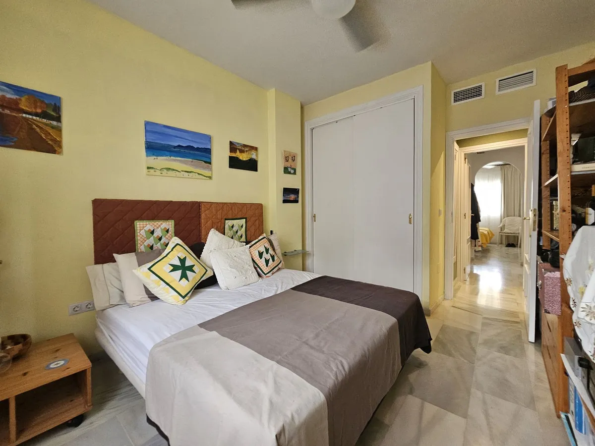 1f971e58-e0e8-4e93-bcc4-2c4c23b97c96