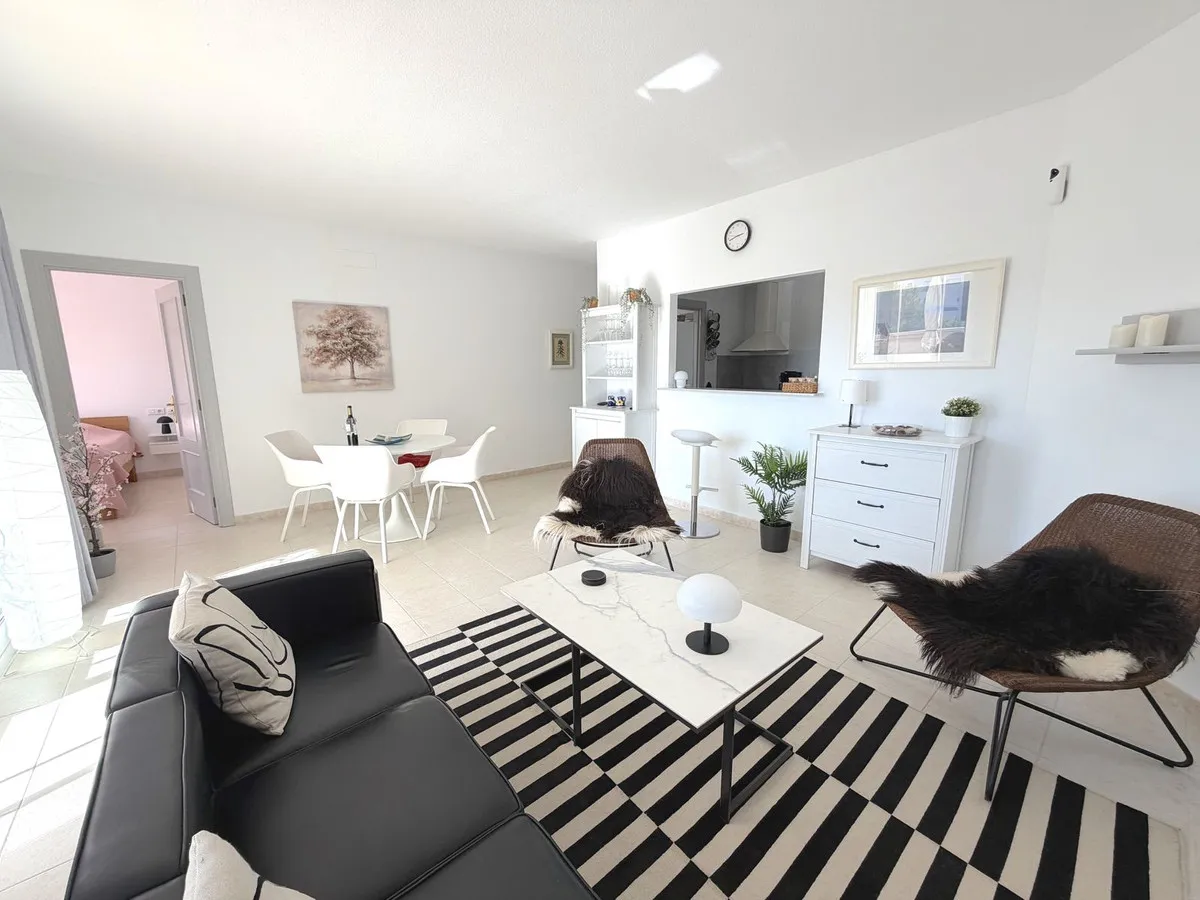 ef2327f4-ef08-4927-bcb3-0575bc0048c2